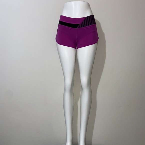 lululemon athletica Pants - Lululemon Black & Purple Speed Short - Size 2